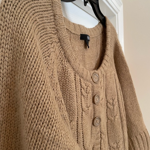ANA cropped sleeve cropped sweater size XLarge in camel tan with 3 buttons - Picture 3 of 6